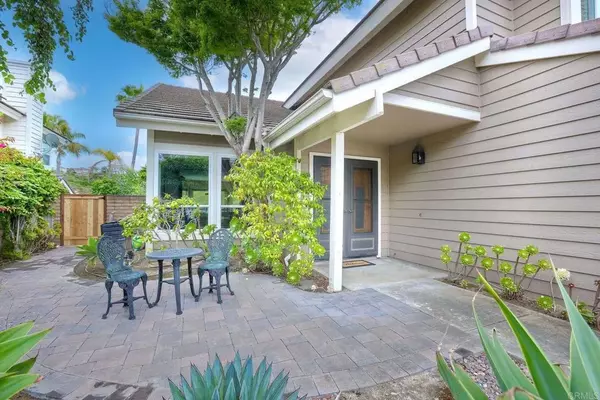 Encinitas, CA 92024,1151 Kildeer Court