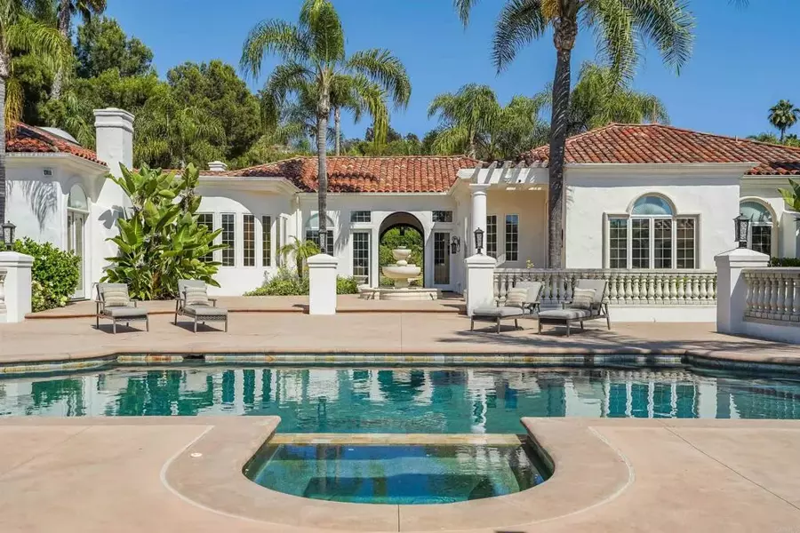 6998 Rancho La Cima Drive, Rancho Santa Fe, CA 92067