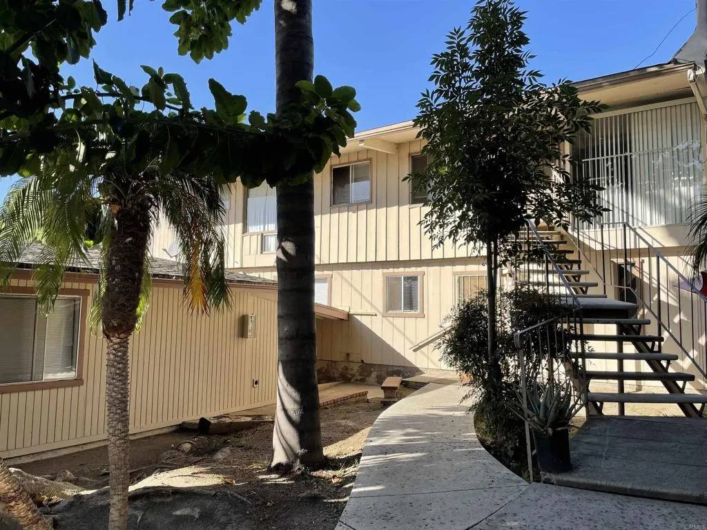 9564 Campo Rd. Road Southeast, Spring Valley, CA 91977