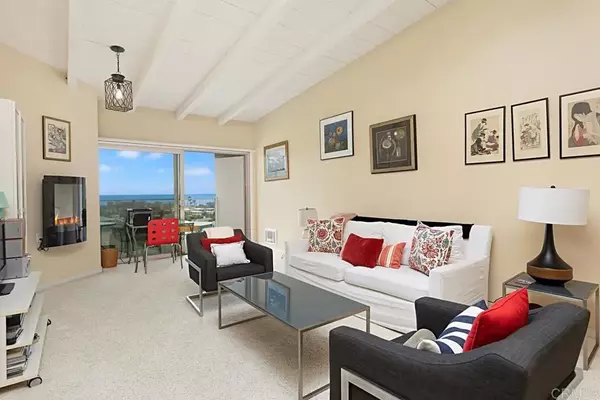 Solana Beach, CA 92075,640 W SOLANA CIRCLE #12