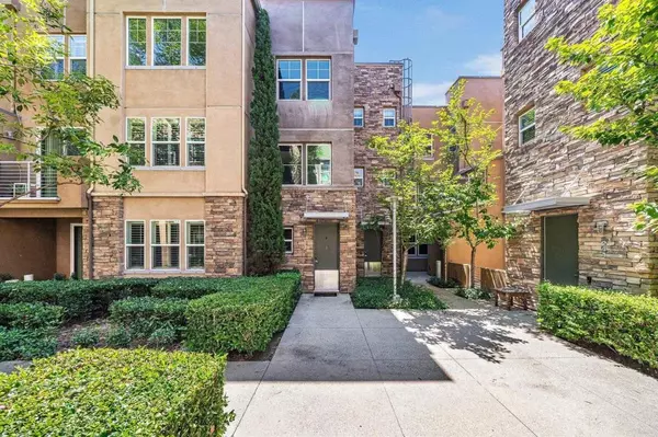 Santa Ana, CA 92705,252 E Jeanette Lane