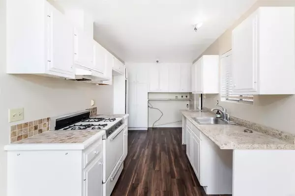 Oceanside, CA 92056,3258 Pearl Lane