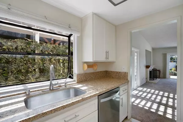 Oceanside, CA 92056,1653 Havenwood Dr