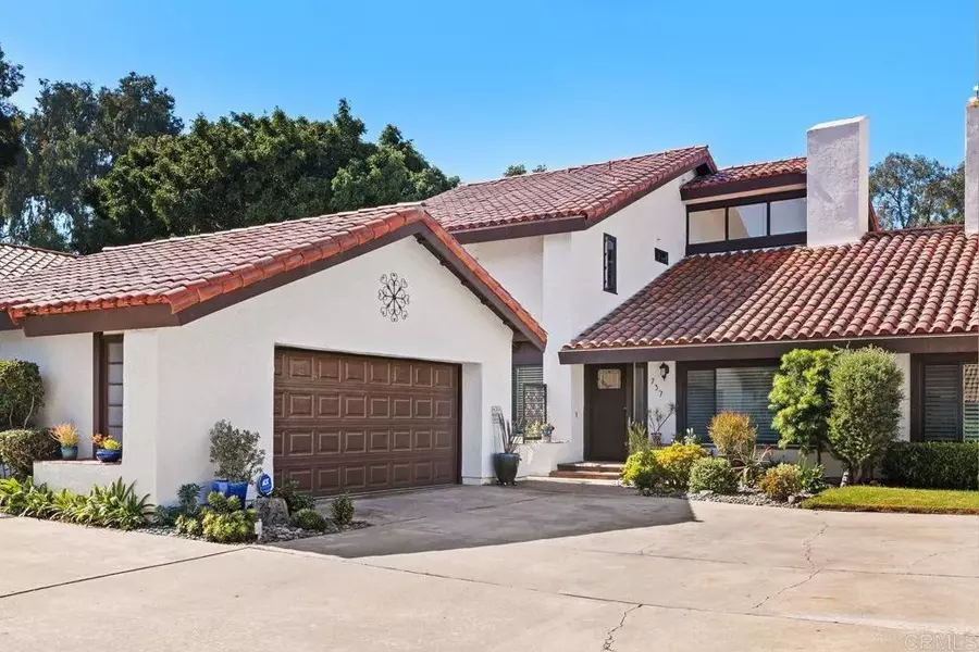 737 CAMINO CATALINA, Solana Beach, CA 92075