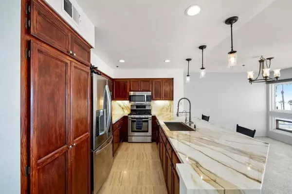 Oceanside, CA 92054,400 N Pacific Street #309