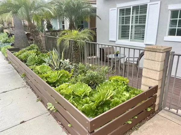 Solana Beach, CA 92075,429 N Cedros Avenue