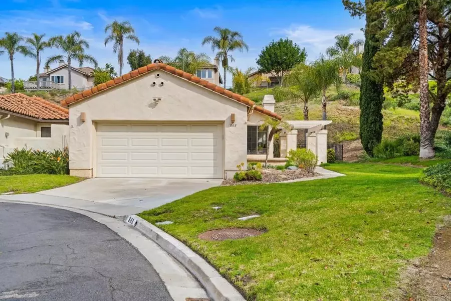 868 Huckleberry Lane, Escondido, CA 92025