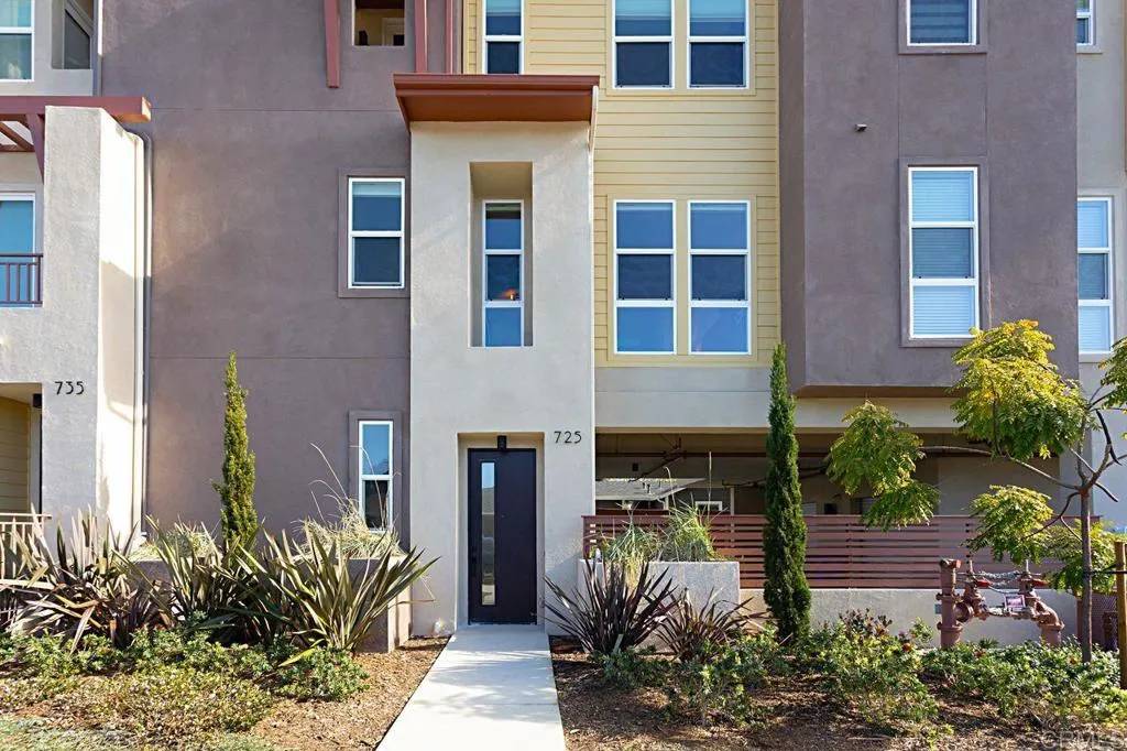 725 Oak Avenue, Carlsbad, CA 92008