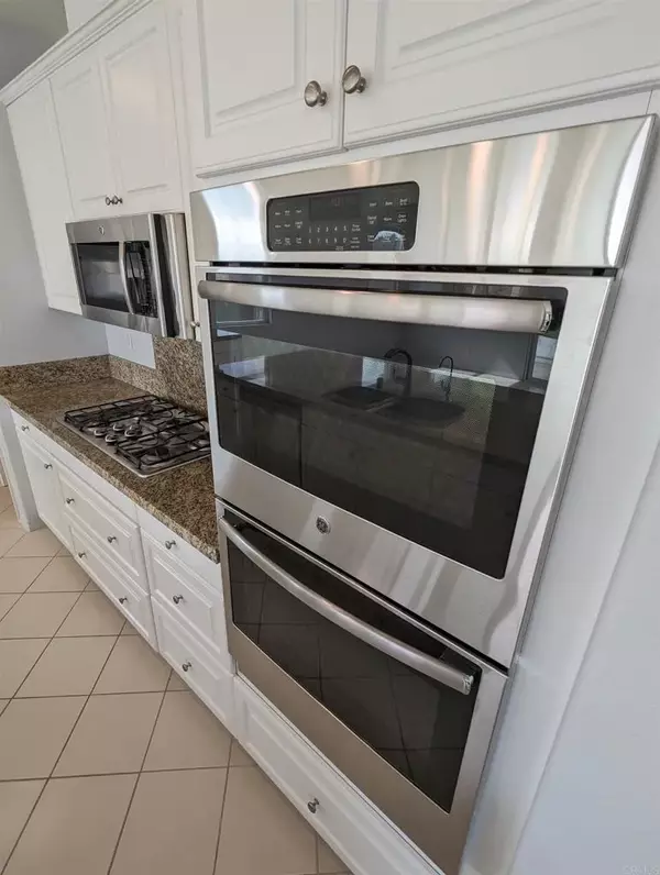 Murrieta, CA 92563,37604 River Oats