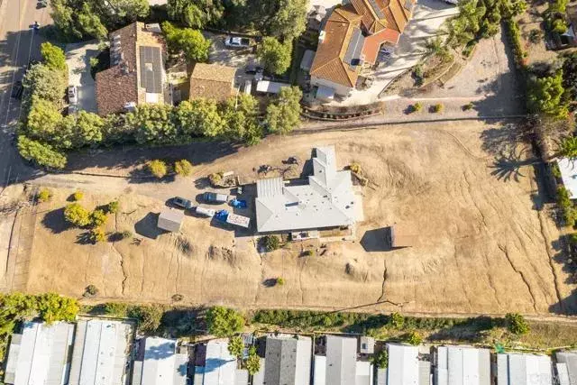 537 Plumosa Ave, Vista, CA 92081