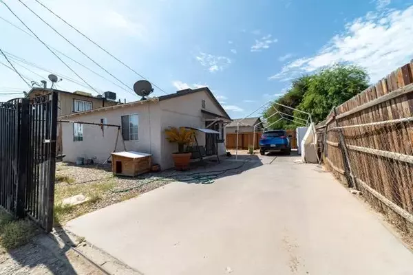 Brawley, CA 92227,229 C STREET