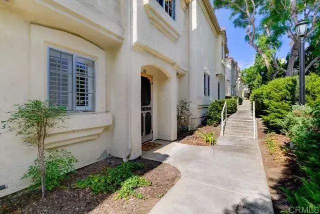 740 Breeze Hill Rd #196, Vista, CA 92081