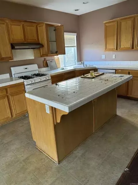 San Jacinto, CA 92583,254 Captains Court