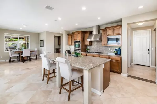 Valley Center, CA 92082,27155 Silver Berry Way