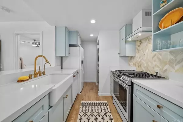 2914 Anawood Way, Spring Valley, CA 91978