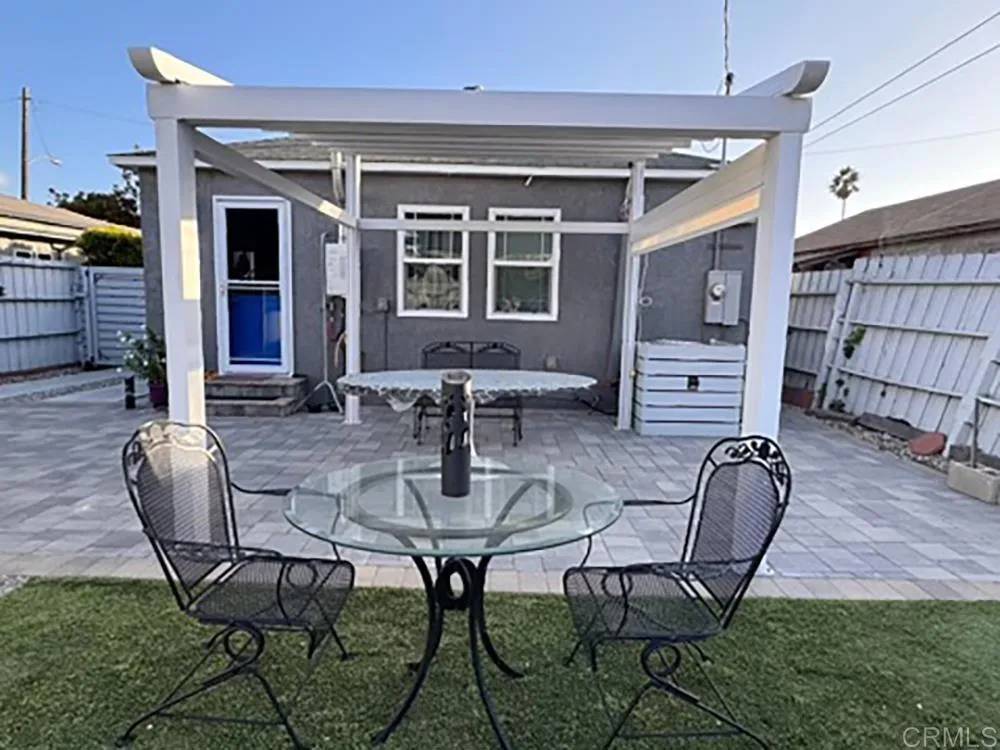 Lawndale, CA 90260,4043 W 159th Street
