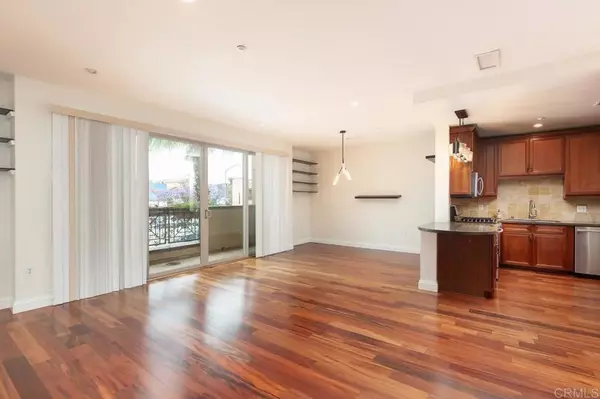 San Diego, CA 92103,3972 Albatross St #203