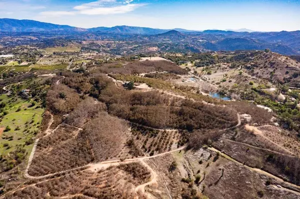 Valley Center, CA 92082,30508 Circle R Lane