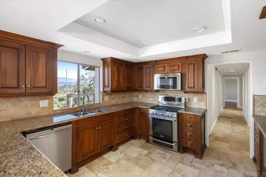 29756 Red Mountain Drive, Valley Center, CA 92082