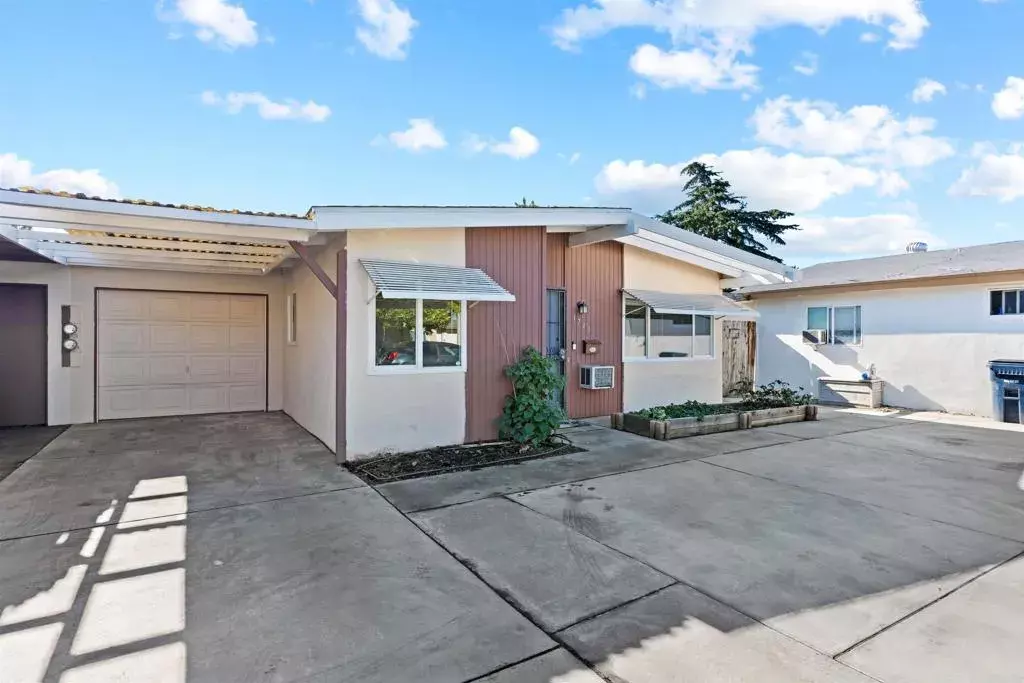 Escondido, CA 92027,1745 Flower Street