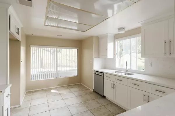 La Jolla, CA 92037,2163 Caminito Circulo Norte