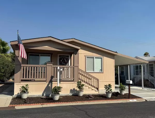 525 W El Norte Parkway #39, Escondido, CA 92026