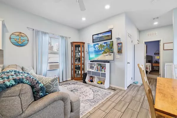 Dana Point, CA 92624,34052 Doheny Park #39