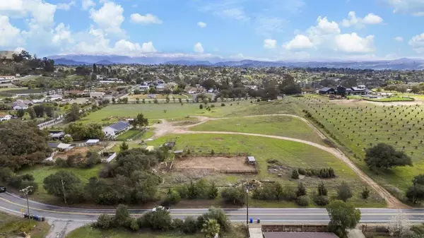 Fallbrook, CA 92028,3270 Olive Hill Rd