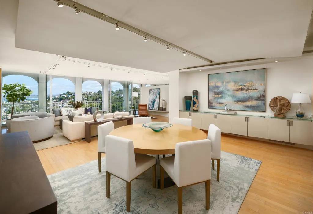 La Jolla, CA 92037,1001 Genter Street #9AB