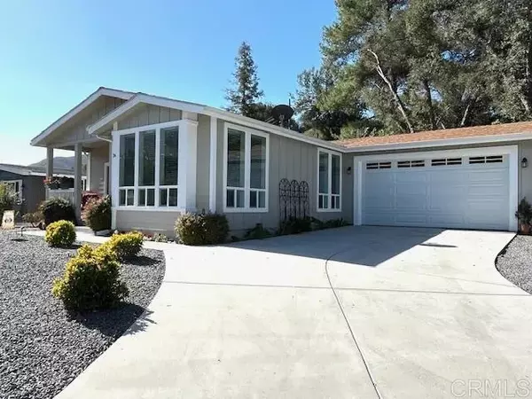 8975 Lawrence Welk Dr #36, Escondido, CA 92026