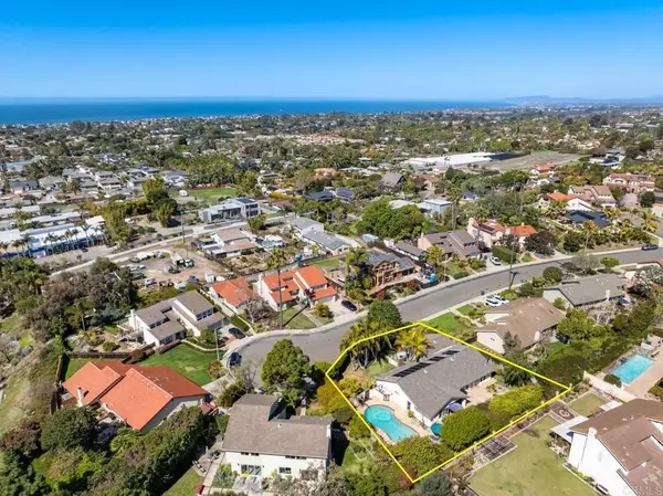 919 Saint Albans Drive, Encinitas, CA 92024