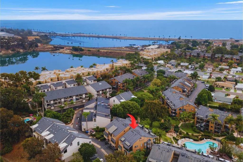 4011 Layang Layang Circle #E, Carlsbad, CA 92008