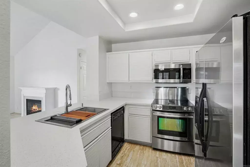 Newport Beach, CA 92660,27 Baycrest Court