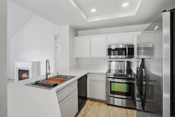 27 Baycrest Court, Newport Beach, CA 92660