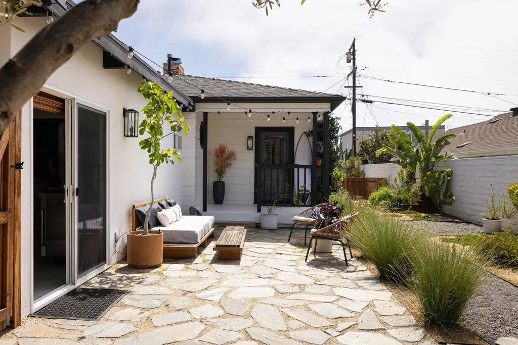 Oceanside, CA 92054,909 Leonard Avenue