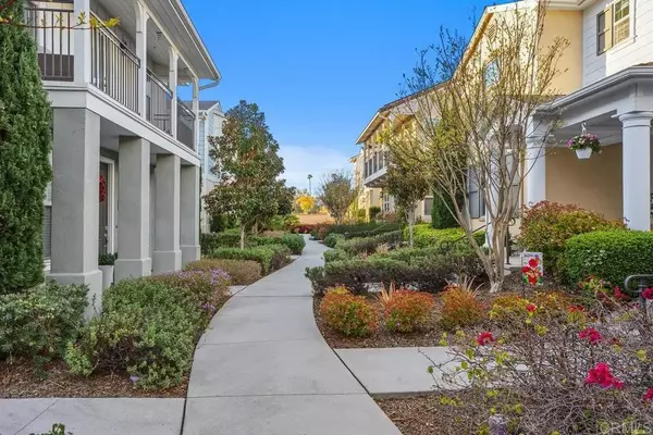 Oceanside, CA 92056,4323 Pacifica Way #2