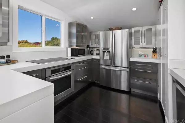 Solana Beach, CA 92075,328 SHOMAKER CT.