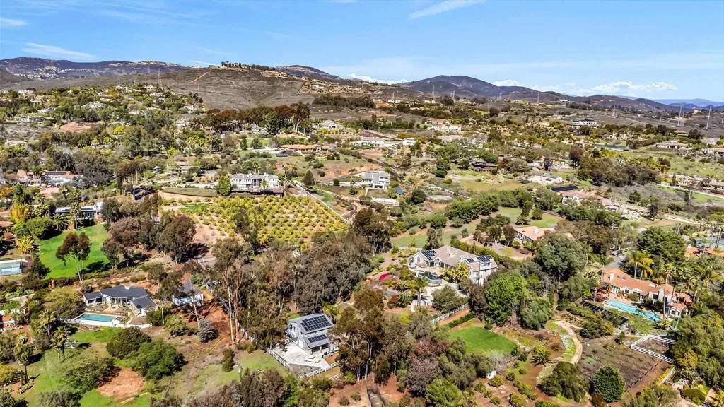 Encinitas, CA 92024,3537 Dove Hollow Road