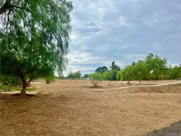 15176 Vali Hai Rd, Poway, CA 92064