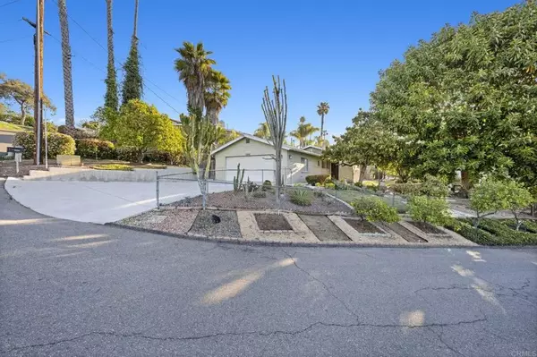 Vista, CA 92084,1320 Morning Glory Lane