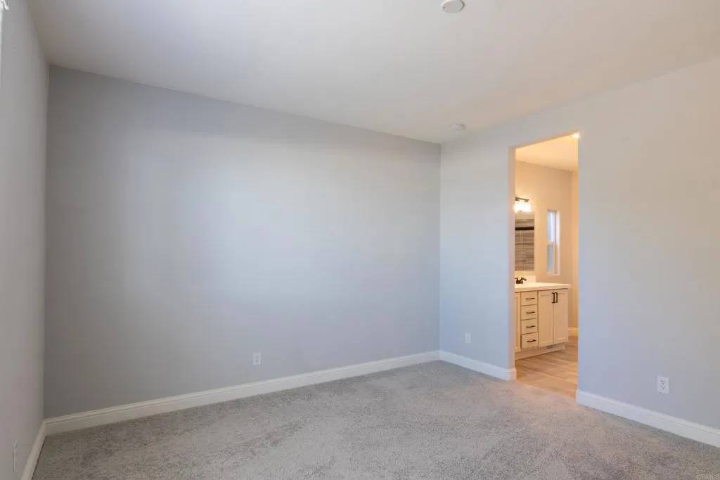 San Diego, CA 92105,2003 Bayview Heights Dr #34