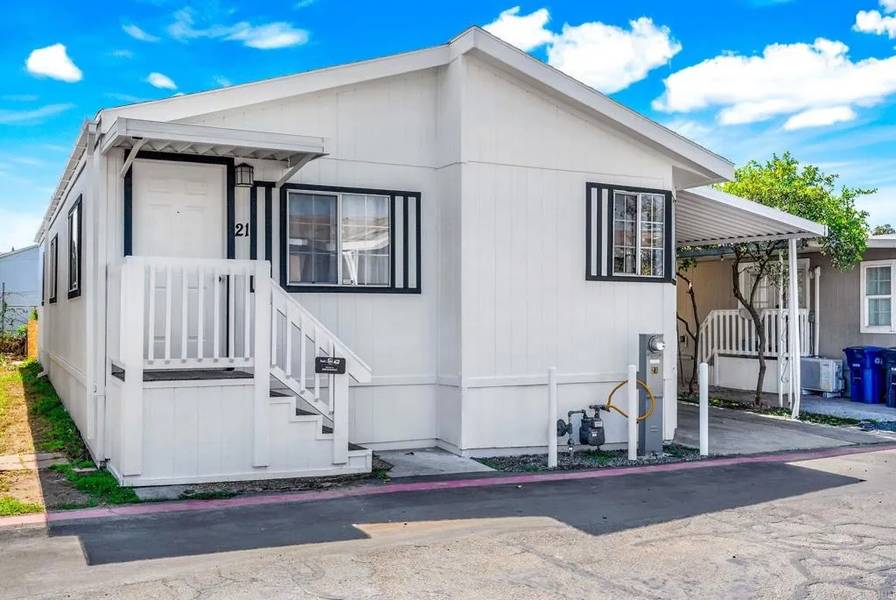 255 E Bradley #SPC 21, El Cajon, CA 92021