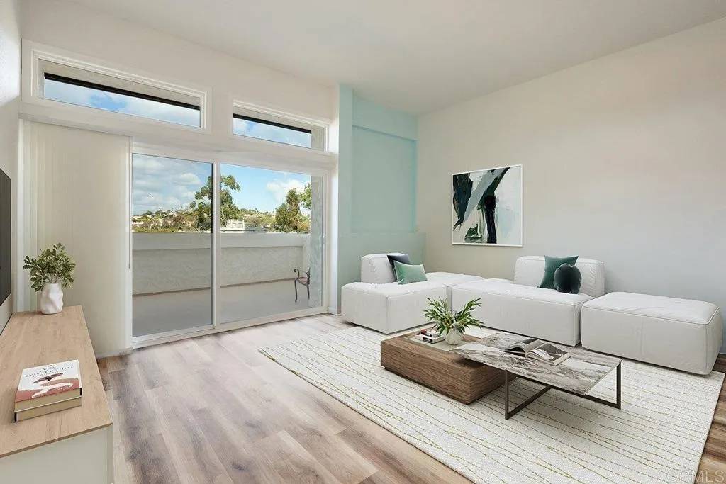Carlsbad, CA 92009,2502 Navarra Dr Unit 216