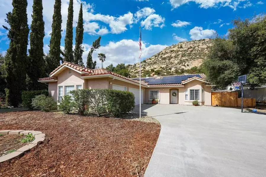 25318 Kerri Lane, Ramona, CA 92065