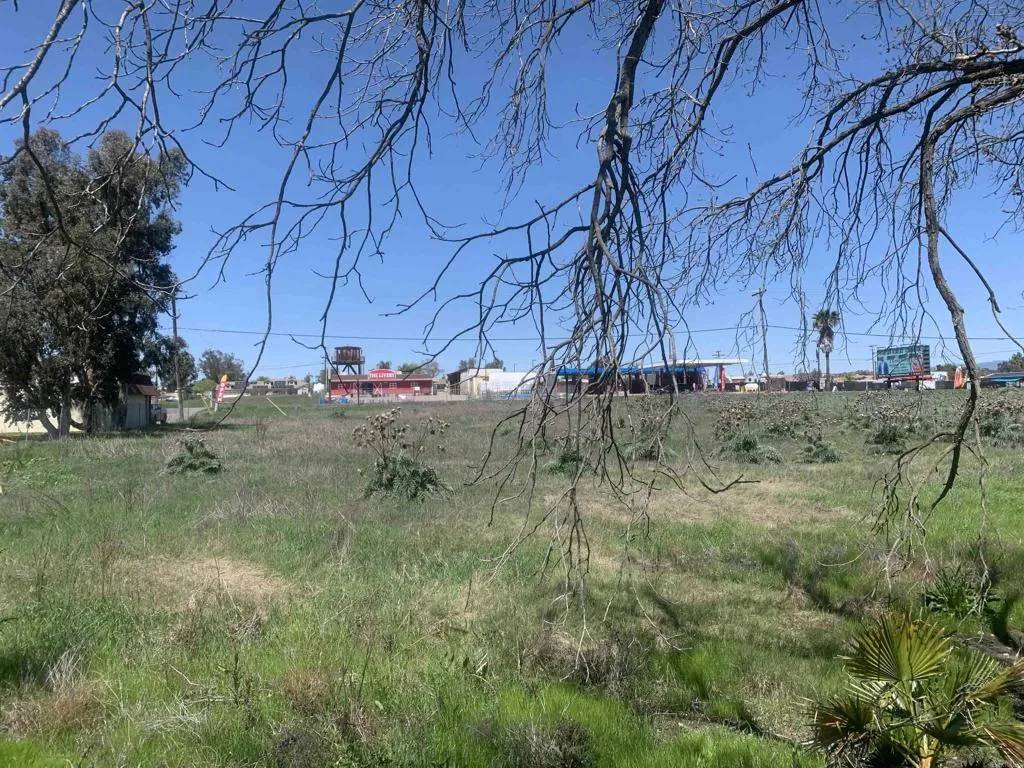 Ramona, CA 92065,2536 Main Street