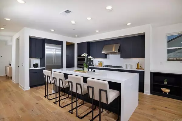 San Diego, CA 92130,6410 Fischer Way