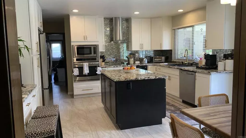 Carlsbad, CA 92009,7042 Almaden Lane