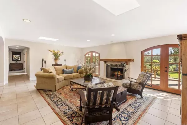 Rancho Santa Fe, CA 92067,4971 El Arco Iris