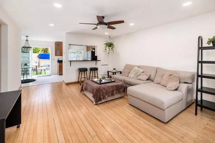 802 Regal Road #4M, Encinitas, CA 92024