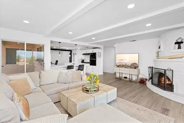 Fallbrook, CA 92028,402 Ali Way